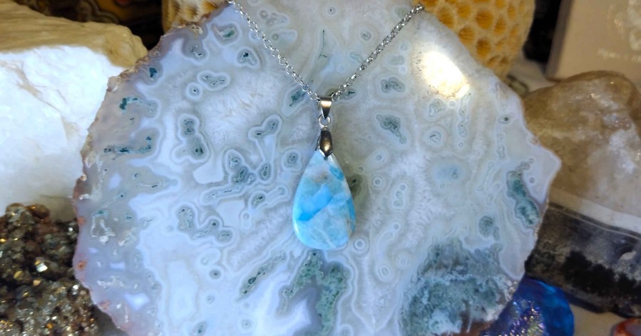 Colliers & Pendentifs reve de bijoux | Larimar